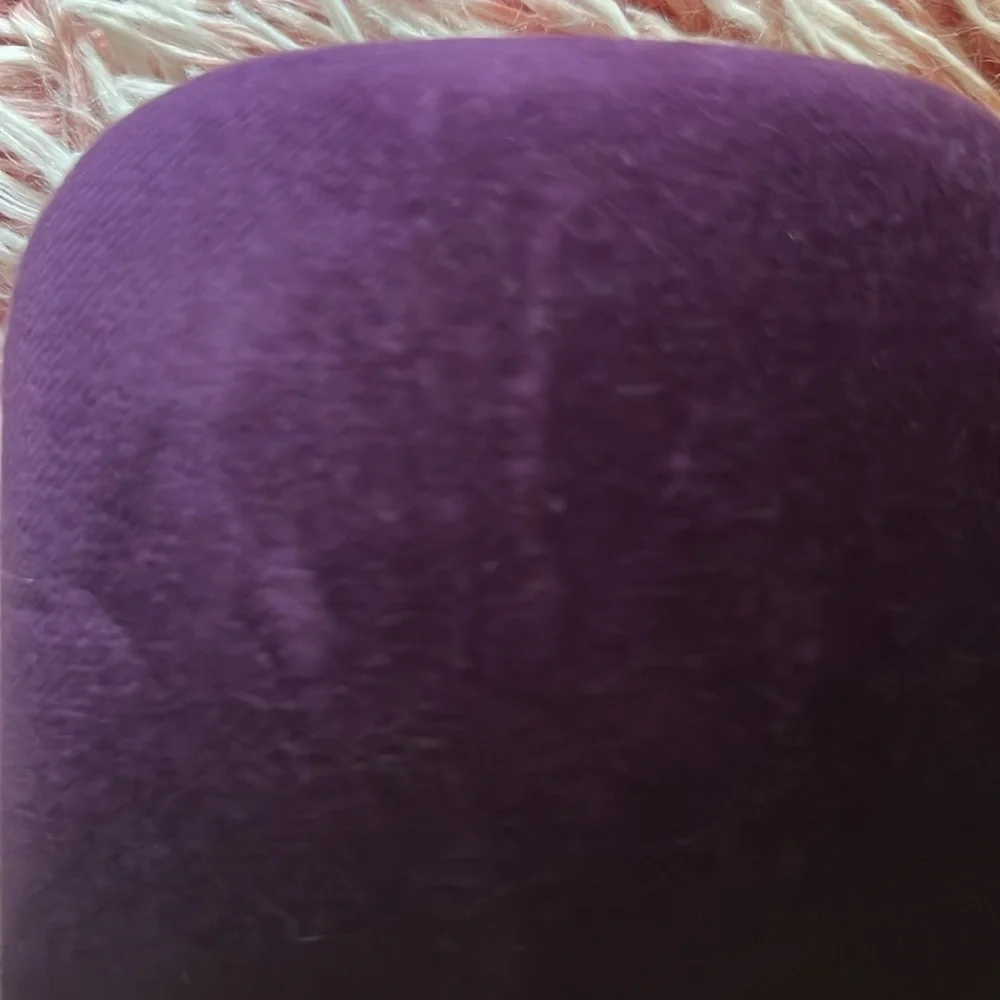 Gucci eggplant scalloped